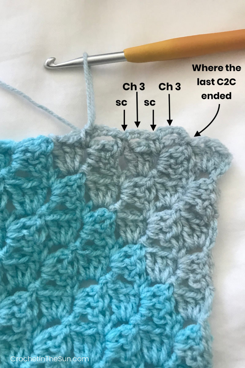 How to add a border to C2C blanket. Learn how to Corner to Corner crochet with this free pattern and tutorial.  #crochet #crochetblanket