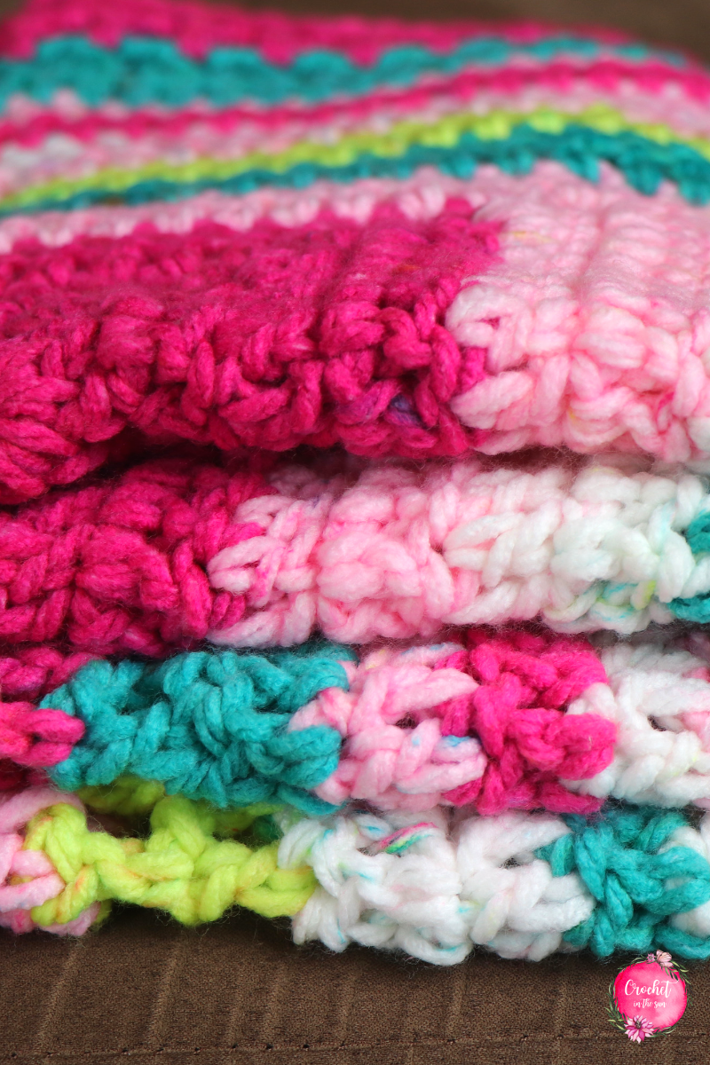 Quick and easy crochet baby blanket pattern that is free, beginner