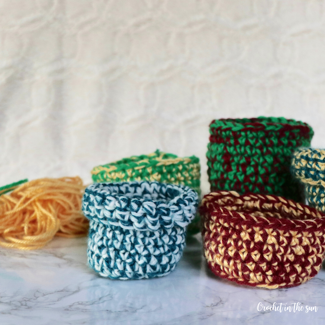 Crochet bird nests used for animal rescue. Learn how you can crochet for animal rescue! Here are 5 reasons why you should crochet for animal rescue, and how you can make a difference just using some yarn and your crochet hooks.
