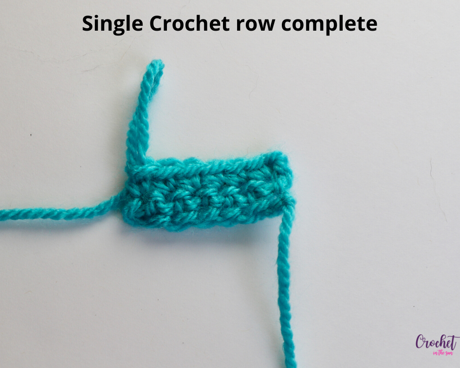How to crochet - Step by step photo tutorial for the single crochet stitch (sc). Beginner friendly tutorial. Part of the Ultimate Beginner's Guide to crochet #howtocrochet #crochetforbeginners