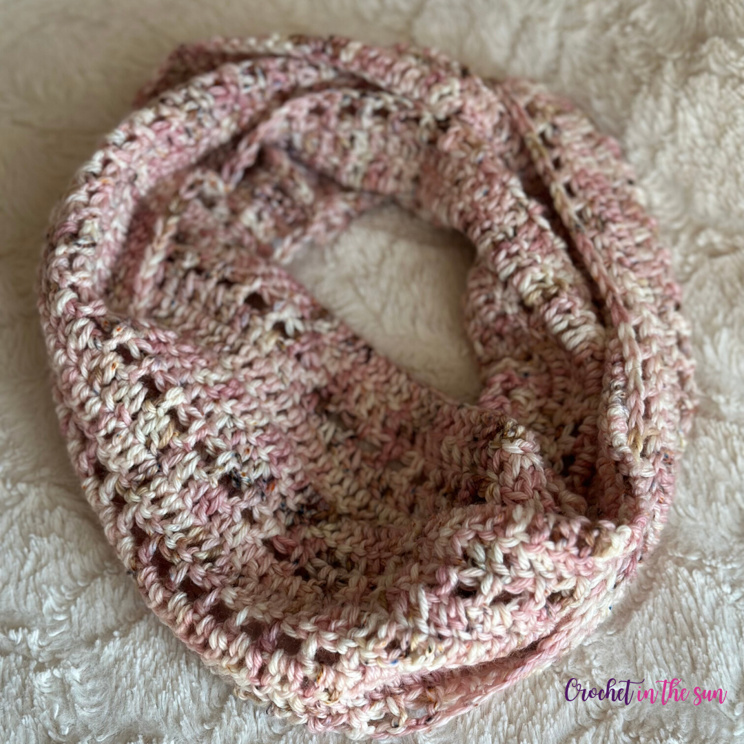 Gorgeous crochet scarf pattern. Very easy to make, so its great for beginners. Super pretty!